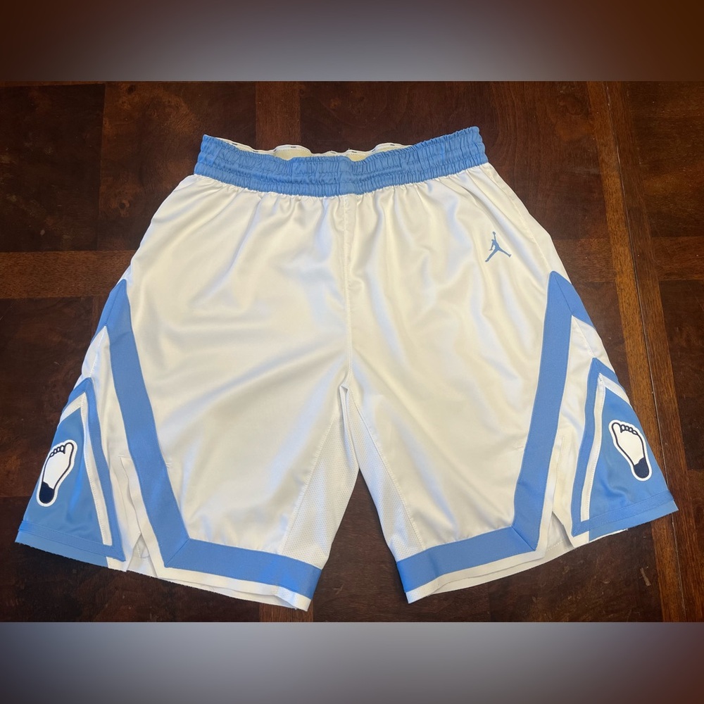 Jordan UNC Tar Heels 2019-2020 Basketball Gym Shorts White/Blue M Made In USA